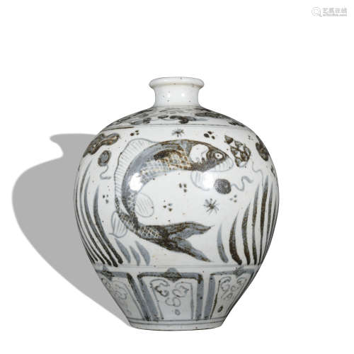 A Grisaille-painted jar