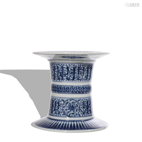 A blue and white 'floral' vase