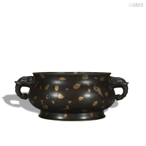 A bronze censer ware with gold