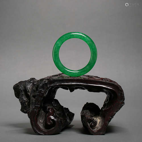 CHINESE JADE BRACELET, QING DYNASTY