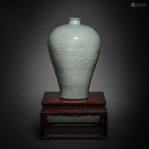 CHINESE SHU FU WARE GREEN GLAZE DRAGON PATTERN PLUM BOTTLE, ...