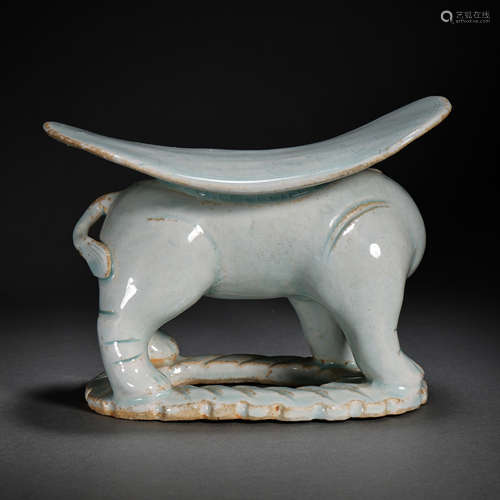 HUTIAN WARE LION PILLOW FROM SOUTHERN SONG DYNASTY, CHINA