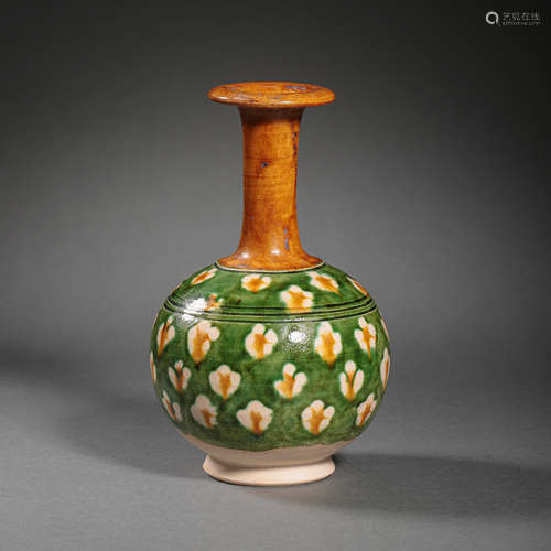 CHINESE THREE-COLOR LONG NECK FLASK, TANG DYNASTY