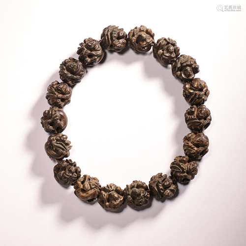 CHINESE QING DYNASTY AGARWOOD BRACELET