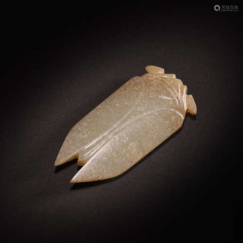 CHINESE HAN DYNASTY HETIAN JADE CICADA