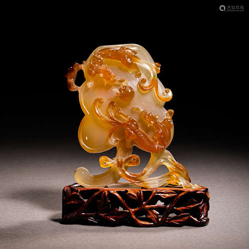 CHINESE AGATE ORNAMENT, QING DYNASTY