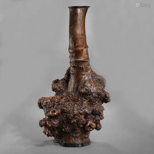 CHINESE CARVED BOXWOOD ROOT FLOWER INSERT BOTTLE, QING DYNAS...