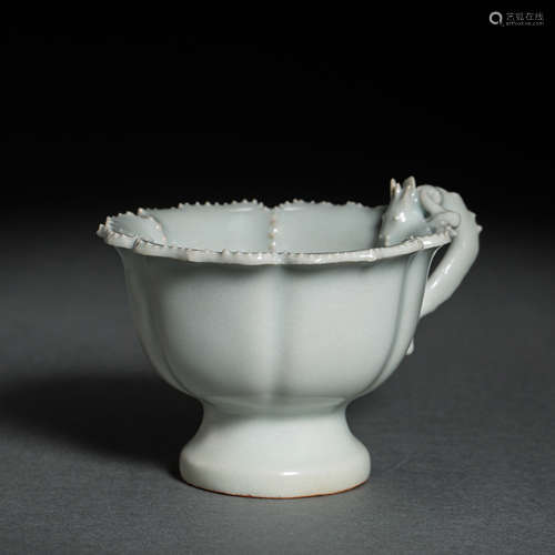 CHINESE SHUFU WARE DRANGON CUP, YUAN DYNASTY