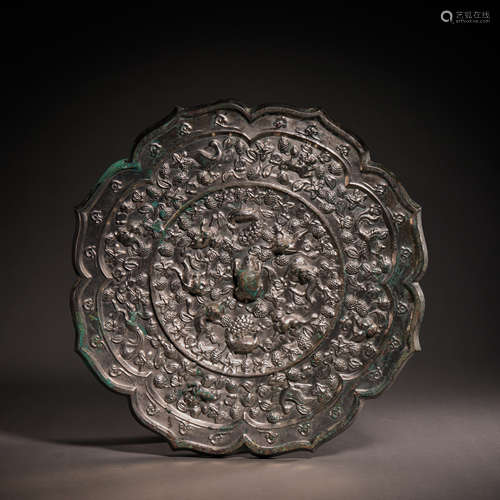 CHINESE TANG DYNASTY BRONZE MIRROR