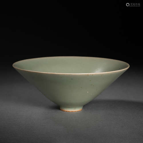 LONGQUAN WARE GREEN GLAZED BAMBOO HAT CUP, SOUTHERN SONG DYN...