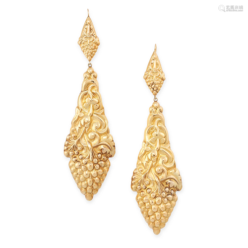 A LARGE PAIR OF EARRINGS in high carat yellow gold, the