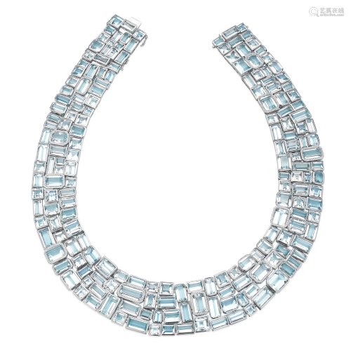 AN AQUAMARINE AND DIAMOND NECKLACE in 18ct white …