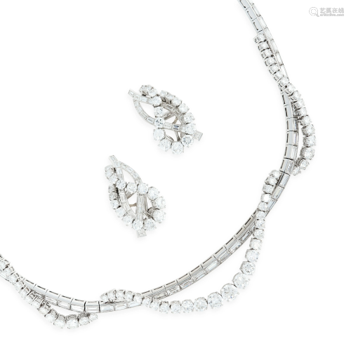 A FINE DIAMOND NECKLACE AND CLIP EARRINGS SUITE in