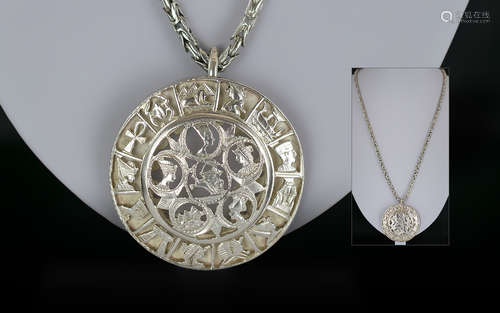 Egyptian - Good Quality Silver Round Pendant Set with Egypti...