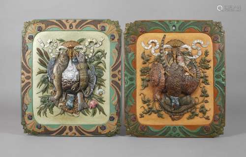 Paire de reliefs muraux de chassevers 1900, grès coloré, pan...