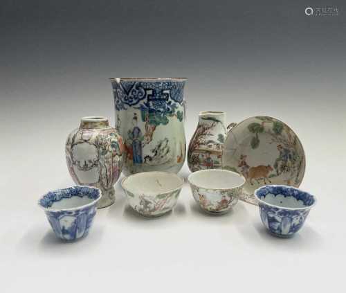 A collection of 18th century Chinese porcelain, to include a...