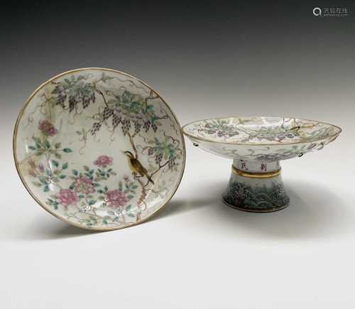 A pair of Chinese famille verte porcelain comports, decorate...