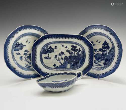 A Chinese Export porcelain blue and white meat plate, 20.3 x...