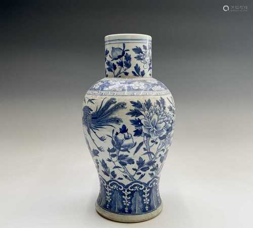 A Chinese porcelain blue and white baluster vase, 19th centu...