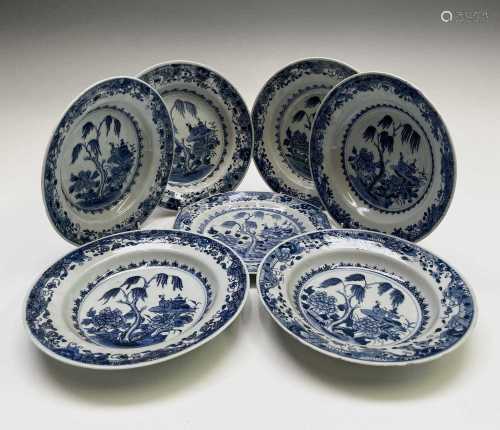 A set of six Chinese porcelain blue and white bowls, Qianlon...