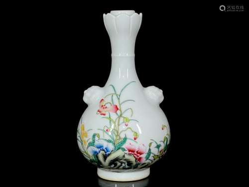 Qing Qianlong pink flower pattern garlic bottle
