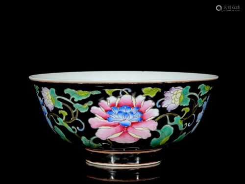 Qing Kangxi ink ground pastel flower bowl