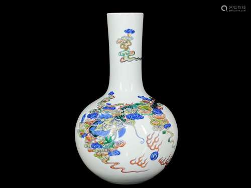 Qing Qianlong doucaiyun dragon pattern celestial vase