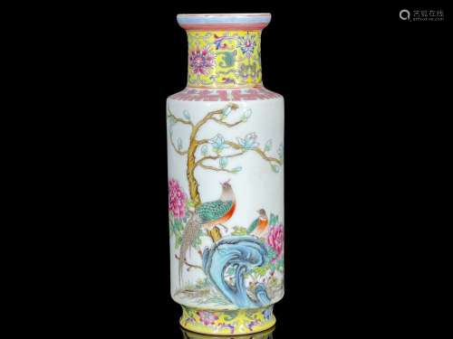 Qing Qianlong enamel flower and bird pattern vase