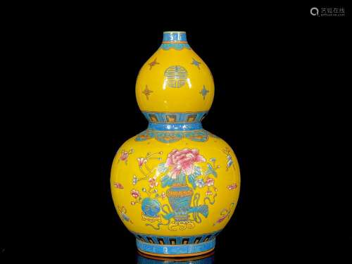 Qing Kangxi enamel painted gold antique gourd bottle