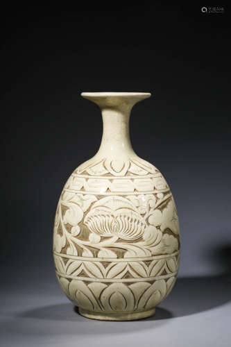 A Cizhou Kiln Floral Globular Dish-Top Vase