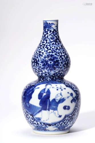 A Blue And White Figure Double Gourd-Shaped Vase