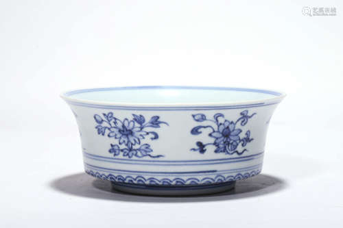 A Blue And White Flower Folded Bowl