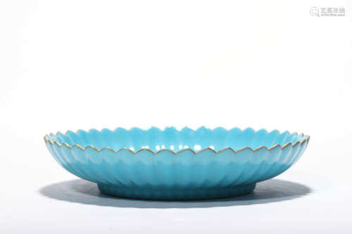 A Blue Glaze Chrysanthemum Dish