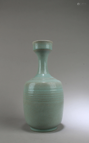 Chinese Ruyao Vase