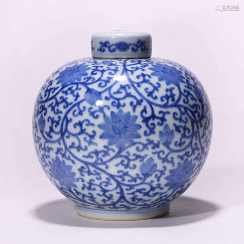 A Chinese Porcelain Blue and White Interlock Branches Jar Ma...