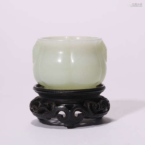 A White Jade Beast Pattern Censer with Stand