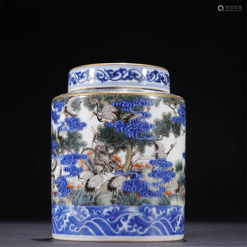 Qing Dynasty,blue and white famille-rose gilt jar