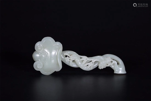 Hetian jade Ruyi ornament