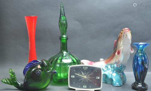 COLLECTION OF RETRO VINTAGE STUDIO ART POTTERY AND GLASS