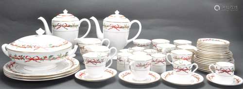 VINTAGE 20TH CENTURY ROYAL WORCESTER TEA SERVICE