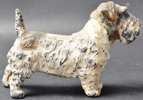 EARLY 20TH CENTURY CAST METAL COLD PAINTED DOG FIGURINE