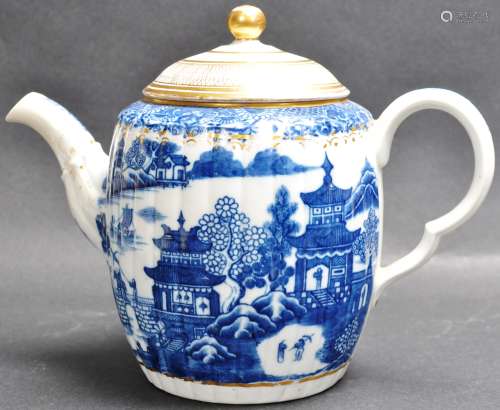 18TH CENTURY CAUGHLEY BLUE AND WHITE CERAMIC TEAPOT