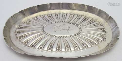 A Victorian oval silver pin tray, approx 6