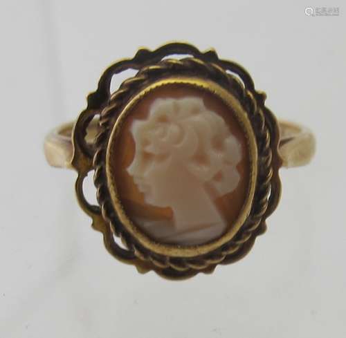 A 9ct yellow gold cameo set ring, size J, approx weight 2.6 ...