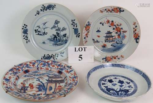 Four late 18th/early 19th Century Chinese porcelain plates, ...