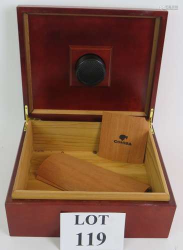 A 20th Century mahogany cigar humidor, 26cm x 22cm. Conditio...