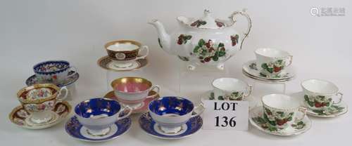 A Hammersley China tea pot and 4 cups and 6 saucers,