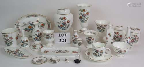 23 pieces of Wedgwood Kutani Crane pattern decorative ware i...