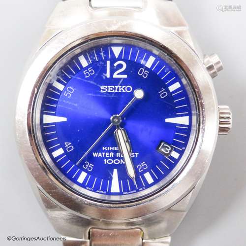 A gentleman's modern stainless steel Seiko Kinetic Waterproo...