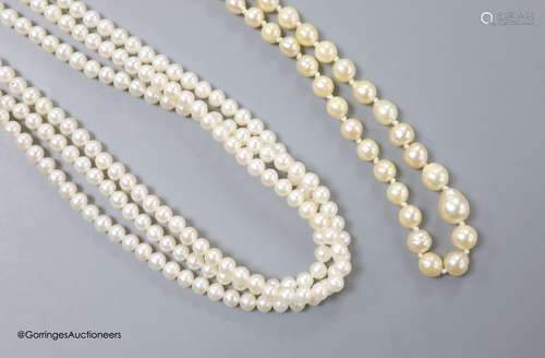 A triple strand cultured pearl choker necklace, with 375 cla...